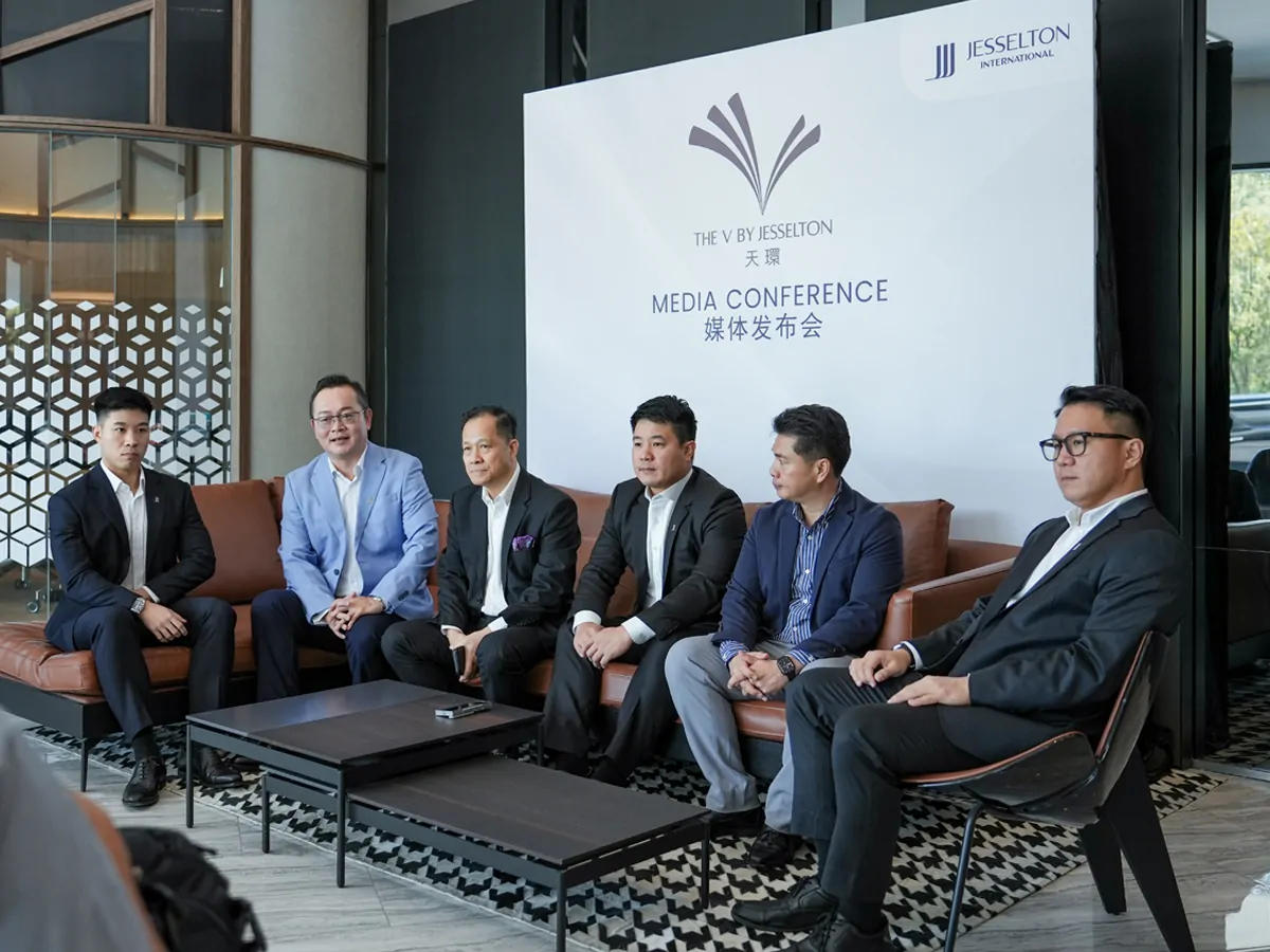 The-V-The-Unveiling-Private-Preview-pic3-use